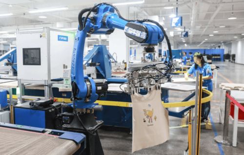 BAT与运营商 在TOB工程服务赛道的正面交锋与融合新趋势